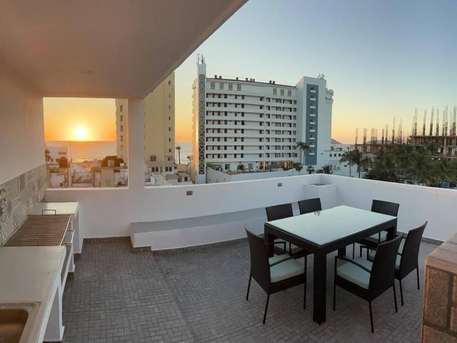 2Br/2Ba Condo 1 Block To Ocean! - Unit 3 Мазатлан Екстер'єр фото